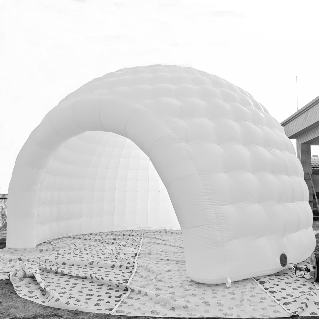 Vs Smartwatch - Portable LED Inflatable Igloo Dome Tent